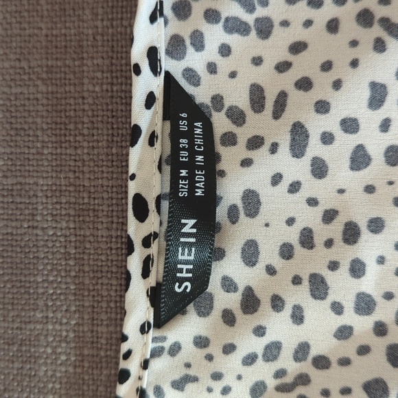 Shein short sleeved wrap around blouse - Picture 6 of 7